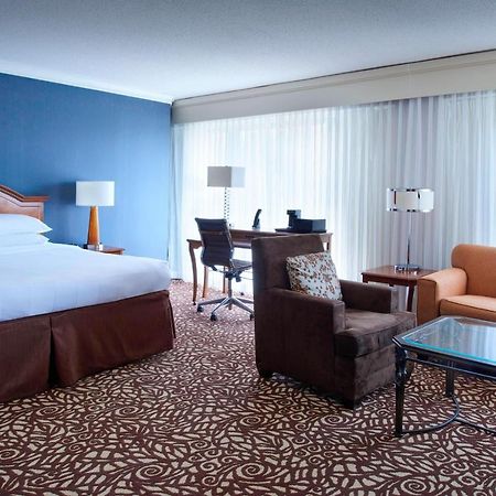 Milwaukee Marriott West Otel Waukesha Dış mekan fotoğraf