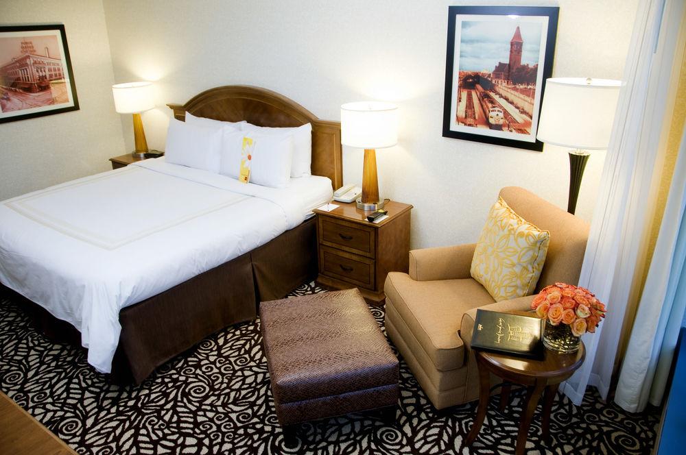 Milwaukee Marriott West Otel Waukesha Dış mekan fotoğraf