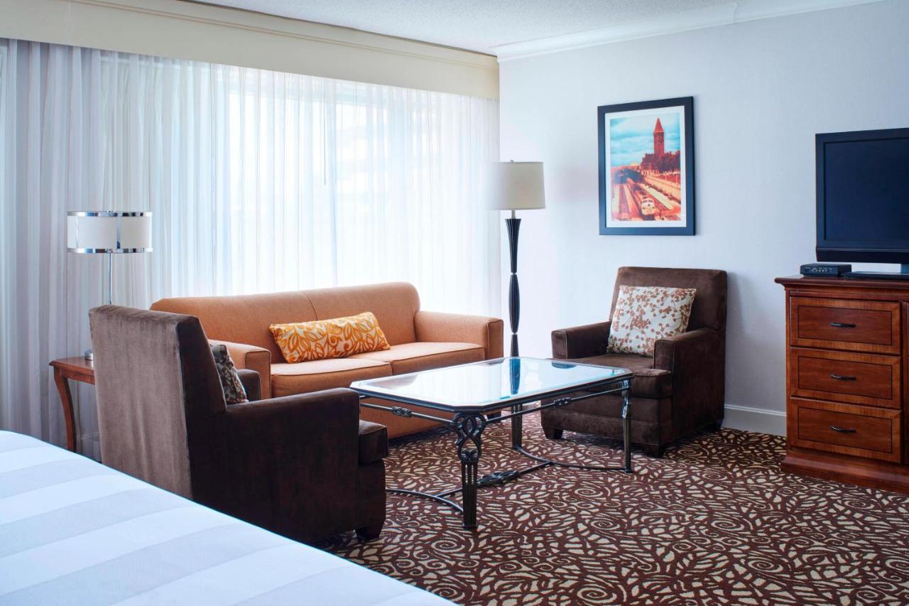 Milwaukee Marriott West Otel Waukesha Dış mekan fotoğraf